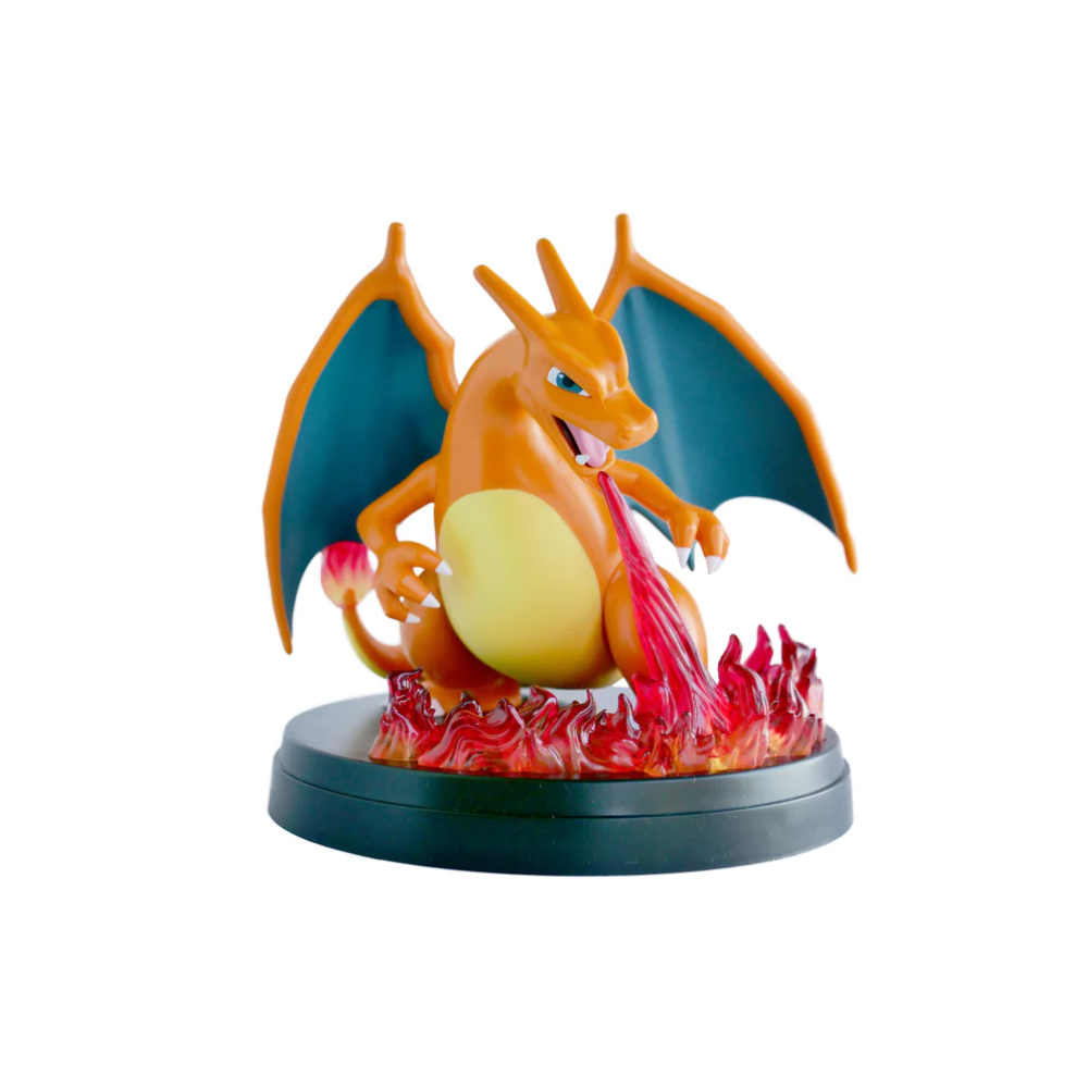 Caja Charizard ex Super Premium Collection en Inglés con figura de Charizard sobrebase de fuego